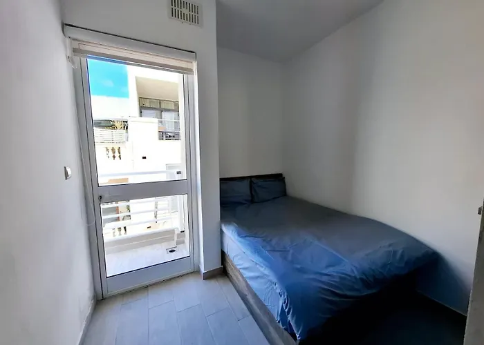 V86 - Agatha - Near The Sea * 斯利马