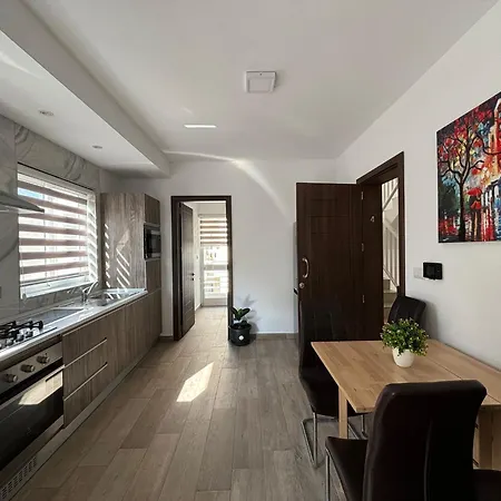 V86 - Agatha - Near The Sea *